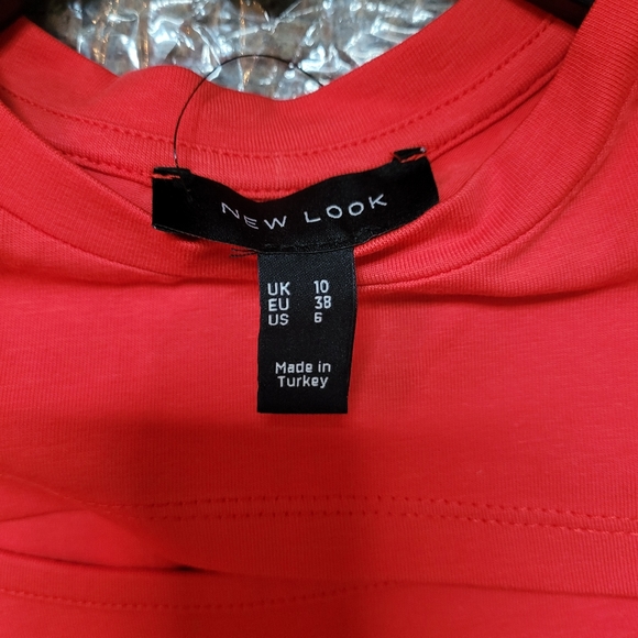 NWT Red Cutout Top - Picture 5 of 7